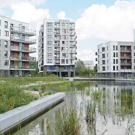 Airport Orange شقة وارسو