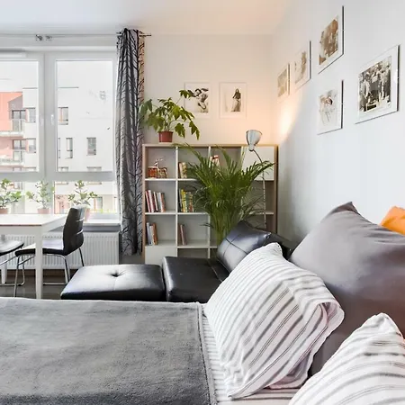 Airport Orange Apartament