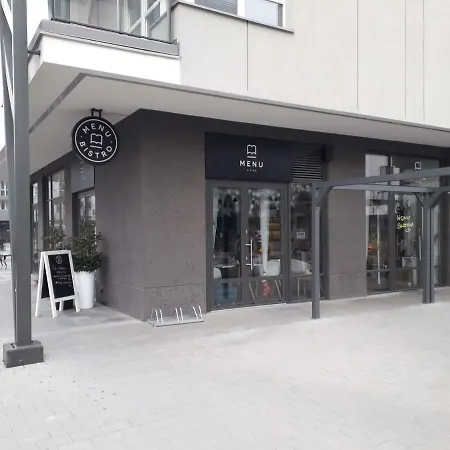 Airport Orange ワルシャワ